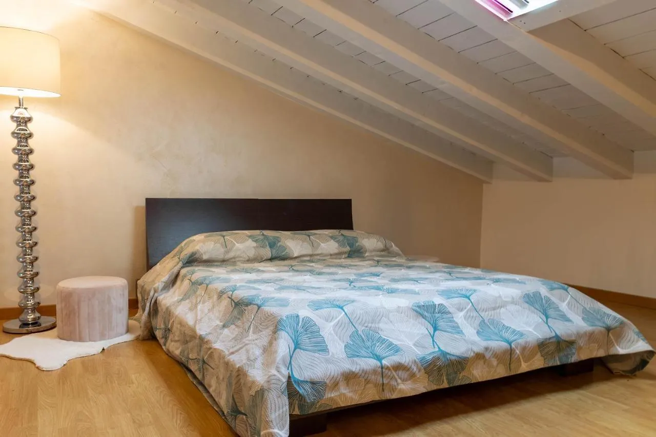 Maison 140 Lonato 0*,